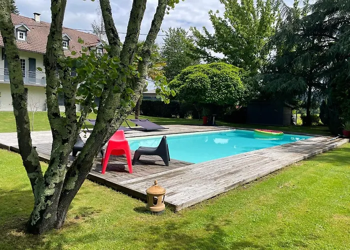 Le 27 * Lorp-Sentaraille